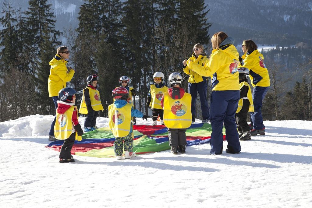 Familienresort & Kinderhotel Ramsi Hermagor-Pressegger See Exteriör bild